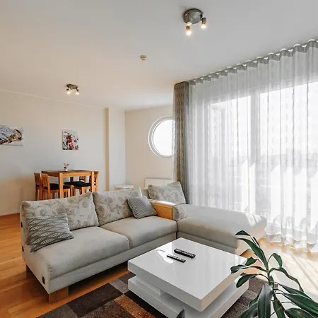 아파트 Airhome - Old Town View 2 *