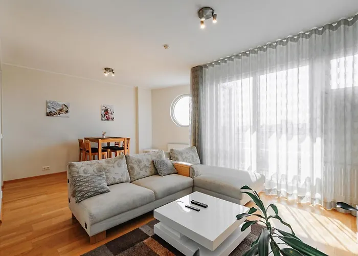 Apartman Airhome - Old Town View 2 *