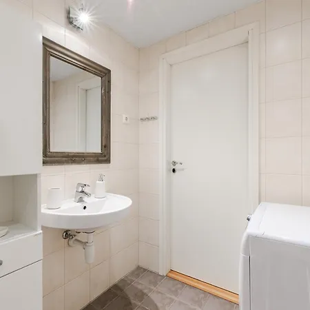 Apartmán Airhome - Old Town View 2 *