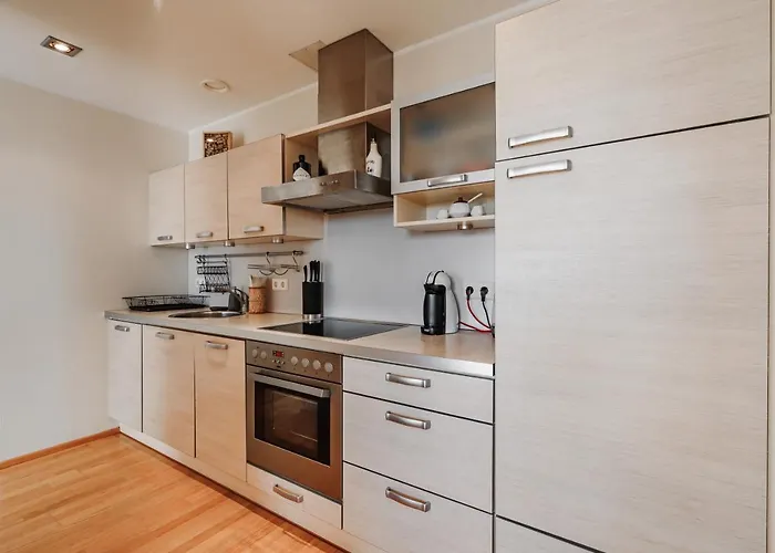 Airhome - Old Town View 2